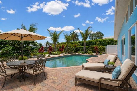 Casa en venta en Holmes Beach, Florida, 4 dormitorios, 264.4 m2 № 2101650 - foto 3