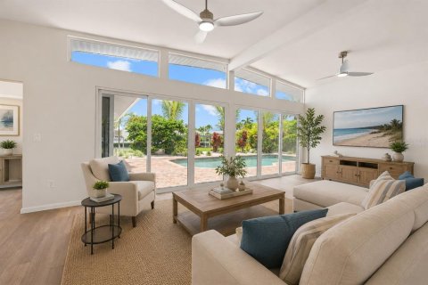 Casa en venta en Holmes Beach, Florida, 4 dormitorios, 264.4 m2 № 2101650 - foto 5