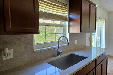 House in Altamonte Springs, Florida 4 bedrooms, 124.12 sq.m. № 2415190 - photo 9