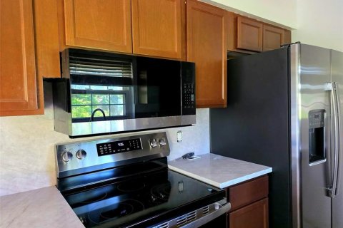 House in Altamonte Springs, Florida 4 bedrooms, 124.12 sq.m. № 2415190 - photo 8