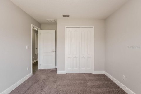House in Kissimmee, Florida 4 bedrooms, 167.78 sq.m. № 2116885 - photo 12