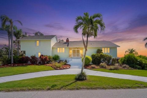 Villa ou maison à Bradenton, Floride 5 chambres, 271.83 m2 № 2310413