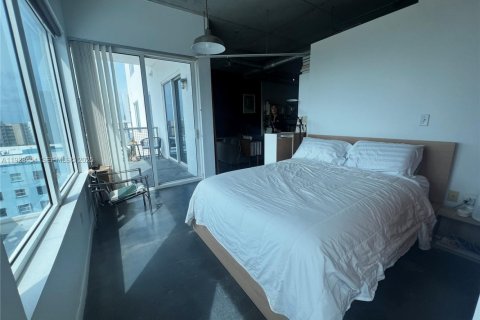 Condo in Miami, Florida, 1 bedroom № 1989357 - photo 15