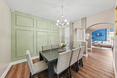 House in Land O' Lakes, Florida 5 bedrooms, 271.55 sq.m. № 2203553 - photo 11