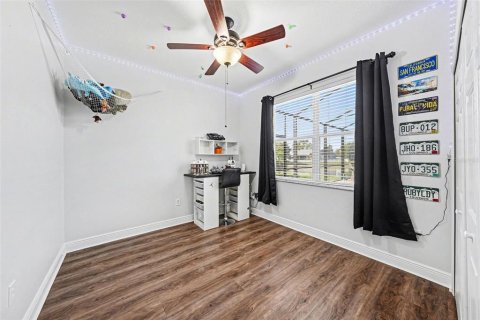 House in Land O' Lakes, Florida 5 bedrooms, 271.55 sq.m. № 2203553 - photo 29