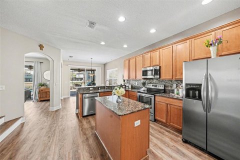 House in Land O' Lakes, Florida 5 bedrooms, 271.55 sq.m. № 2203553 - photo 20