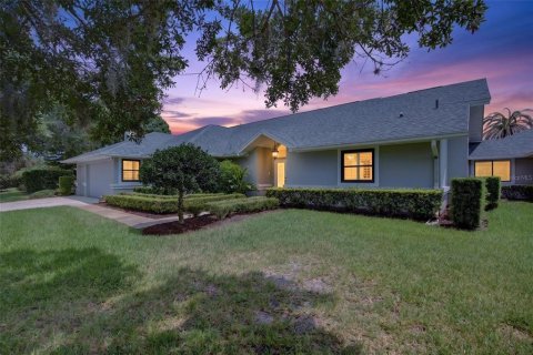 Casa en venta en Tarpon Springs, Florida, 3 dormitorios, 252.04 m2 № 2266604 - foto 2