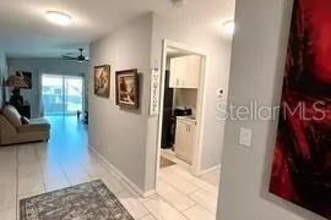 Casa en venta en Cape Coral, Florida, 4 dormitorios, 168.06 m2 № 2299280 - foto 2