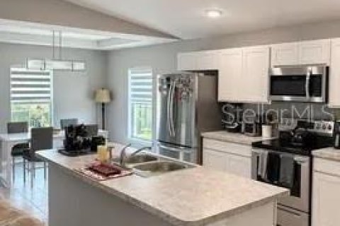 Casa en venta en Cape Coral, Florida, 4 dormitorios, 168.06 m2 № 2299280 - foto 5