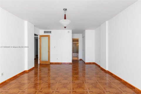 Copropriété à louer à Hallandale Beach, Floride: 1 chambre, 80.82 m2 № 1936395 - photo 18