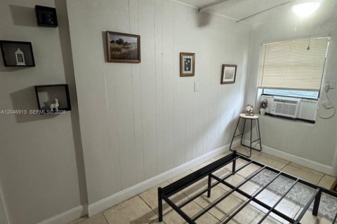 House in Fort Lauderdale, Florida 3 bedrooms, 123.19 sq.m. № 2145944 - photo 13