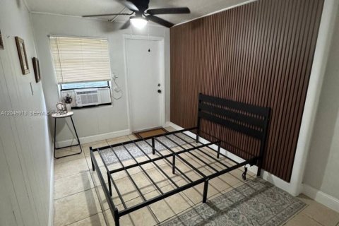 House in Fort Lauderdale, Florida 3 bedrooms, 123.19 sq.m. № 2145944 - photo 2