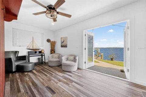 Villa ou maison à vendre à Port Charlotte, Floride: 4 chambres, 201.97 m2 № 2407028 - photo 30