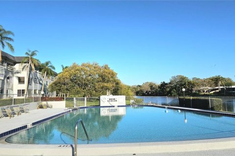 Condo in Clearwater, Florida, 2 bedrooms  № 1518778 - photo 24