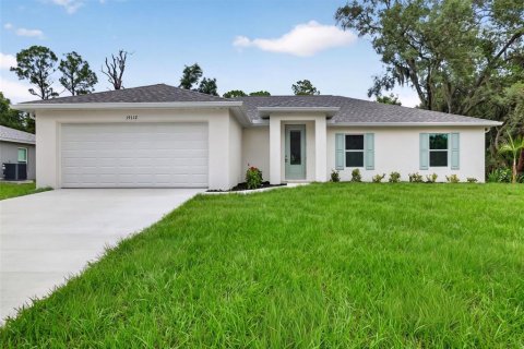House in Port Charlotte, Florida 3 bedrooms, 168.9 sq.m. № 2219624