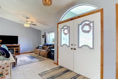 Casa en venta en Spring Hill, Florida, 3 dormitorios, 167.41 m2 № 2361296 - foto 4