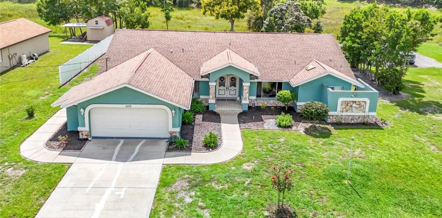 Casa en Spring Hill, Florida 3 dormitorios, 167.41 m2 № 2361296