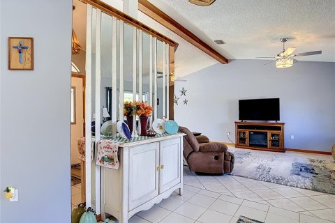 Casa en venta en Spring Hill, Florida, 3 dormitorios, 167.41 m2 № 2361296 - foto 6