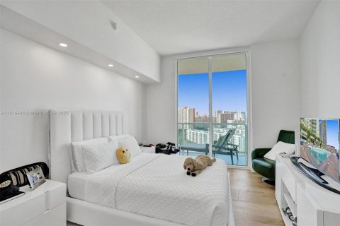 Copropriété à vendre à Sunny Isles Beach, Floride: 3 chambres, 135.45 m2 № 1926256 - photo 20
