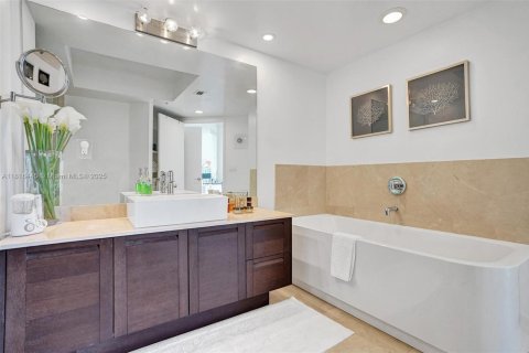 Copropriété à vendre à Sunny Isles Beach, Floride: 3 chambres, 135.45 m2 № 1926256 - photo 27