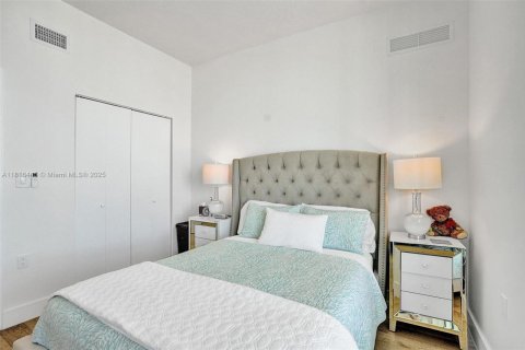 Copropriété à vendre à Sunny Isles Beach, Floride: 3 chambres, 135.45 m2 № 1926256 - photo 18
