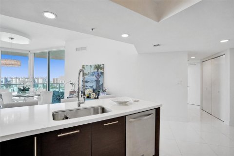 Copropriété à vendre à Sunny Isles Beach, Floride: 3 chambres, 135.45 m2 № 1926256 - photo 7