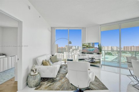 Copropriété à vendre à Sunny Isles Beach, Floride: 3 chambres, 135.45 m2 № 1926256 - photo 12