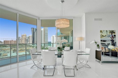 Copropriété à vendre à Sunny Isles Beach, Floride: 3 chambres, 135.45 m2 № 1926256 - photo 13