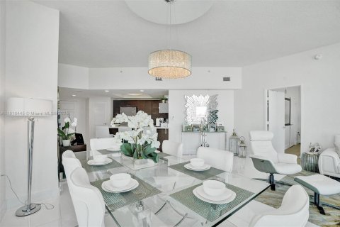 Copropriété à vendre à Sunny Isles Beach, Floride: 3 chambres, 135.45 m2 № 1926256 - photo 10