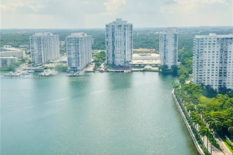 Condo à Aventura, Floride, 2 chambres  № 1936679