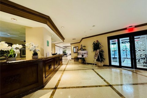 Copropriété à vendre à Aventura, Floride: 2 chambres, 96.9 m2 № 1936679 - photo 3