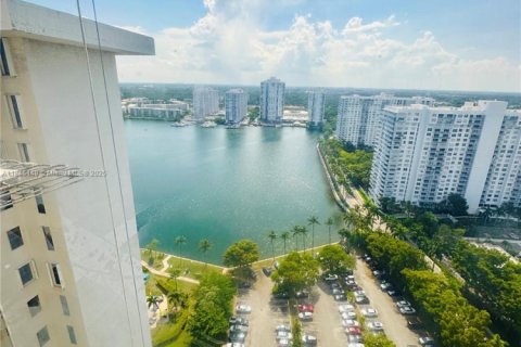 Copropriété à vendre à Aventura, Floride: 2 chambres, 96.9 m2 № 1936679 - photo 19