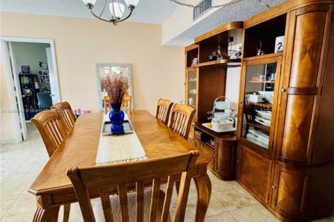 Copropriété à vendre à Aventura, Floride: 2 chambres, 96.9 m2 № 1936679 - photo 8