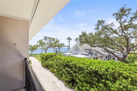 Condo in Dunedin, Florida, 2 bedrooms  № 1856526 - photo 4