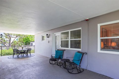 Condo in Dunedin, Florida, 2 bedrooms  № 1856526 - photo 2