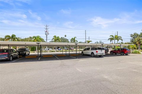 Condo in Dunedin, Florida, 2 bedrooms  № 1856526 - photo 30