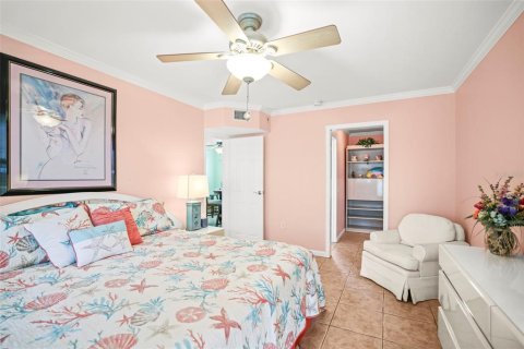 Condo in Dunedin, Florida, 2 bedrooms  № 1856526 - photo 18