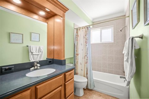 Condo in Dunedin, Florida, 2 bedrooms  № 1856526 - photo 13