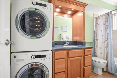 Condo in Dunedin, Florida, 2 bedrooms  № 1856526 - photo 12