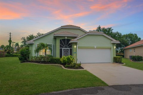 Casa en Port St. Lucie, Florida 2 dormitorios, 147.25 m2 № 2078333