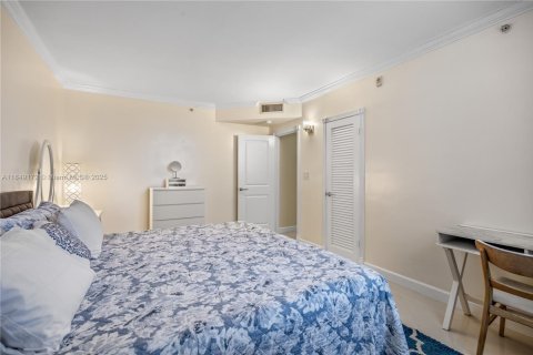 Condo in Hollywood, Florida, 2 bedrooms  № 2035703 - photo 30