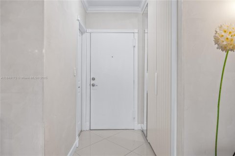 Condo in Hollywood, Florida, 2 bedrooms  № 2035703 - photo 6