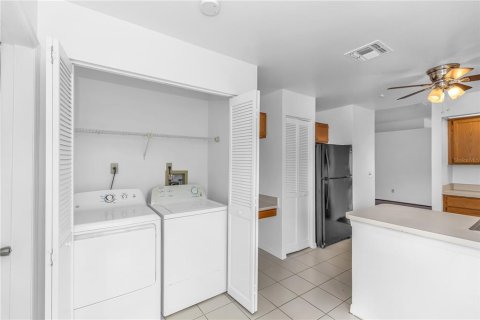 Casa en alquiler en Orlando, Florida, 3 dormitorios, 148.64 m2 № 1904876 - foto 12