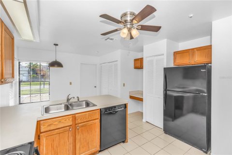 Casa en alquiler en Orlando, Florida, 3 dormitorios, 148.64 m2 № 1904876 - foto 10