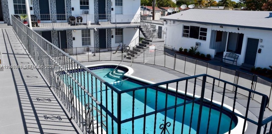 Studio in Hollywood, Florida № 2069327