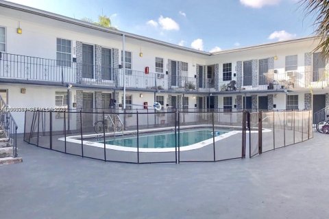 House in Hollywood, Florida № 2069327 - photo 3