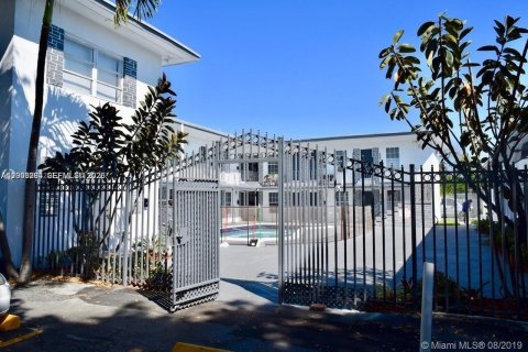 House in Hollywood, Florida № 2069327 - photo 4