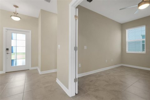 Villa ou maison à louer à Orlando, Floride: 5 chambres, 245.08 m2 № 2403545 - photo 19