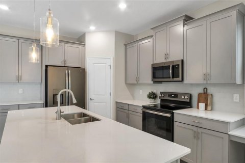 Villa ou maison à louer à Orlando, Floride: 5 chambres, 245.08 m2 № 2403545 - photo 26