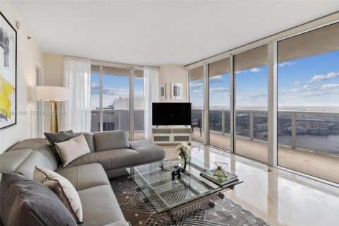 Condo in Hallandale Beach, Florida, 2 bedrooms  № 2052999 - photo 3